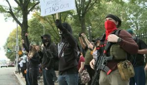 A Atlanta, des pro-Biden armés face à des pro-Trump