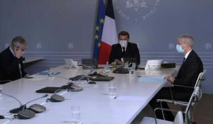 Emmanuel Macron réunit un "Mini Choose France" en visio-conférence