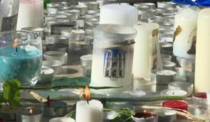 Nice: devant la basilique, hommage et recueillement au lendemain de l'attentat