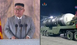 Parade militaire géante en Corée du Nord