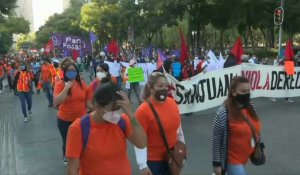 Marche à Mexico contre les violences faites aux femmes