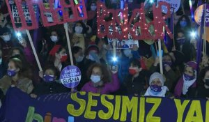 Rassemblement à Istanbul pour dénoncer les violences contre les femmes