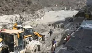 Images du barrage en Inde endommagé par une inondation mortelle après la rupture d'un glacier