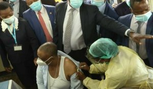 Zimbabwe: début de la campagne de vaccination avec le vaccin chinois Sinopharm