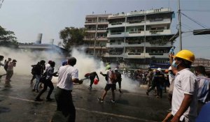 Birmanie: affrontements entre manifestants et forces de l'ordre à Rangoun