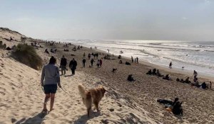 Grand soleil et affluence sur la plage de Carcans en Gironde