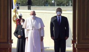 Le pape François reçu au palais présidentiel par le président irakien