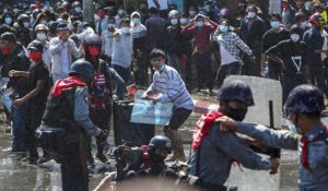 Birmanie : nouvelle manifestation réprimée à Rangoun, Aung San Suu Kyi encore inculpée