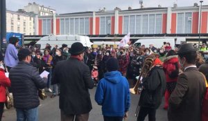 VIDÉO. À Brest, 200 personnes ont marché pour les droits des femmes ce dimanche