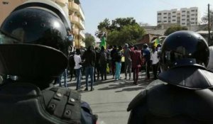 Sénégal: les supporteurs d'Ousmane Sonko manifestent devant le tribunal