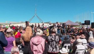 Les Australiennes manifestent pour l'égalité des sexes à Canberra