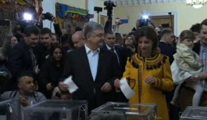 Election en Ukraine: Porochenko vote au second tour