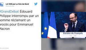 Grand débat : Édouard Philippe interrompu dans son discours par un protestataire