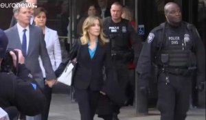 L'actrice américaine Felicity Huffman, accusée de pots-de-vin, plaide coupable