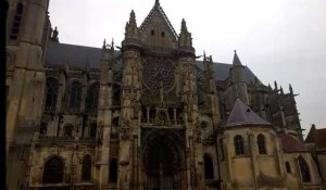 Notre Dame de Paris. Les réactions d'ecclésiastiques de Senlis