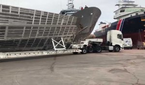 Les Sables-d'Olonne. Après trois jours de route, au départ de Fontenay-le-Comte, le convoi exceptionnel est arrivé à bon port