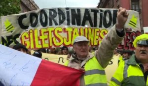 "Gilets jaunes": départ du cortège dans le calme à Strasbourg