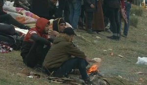 Turquie: des migrants attendent à la frontière avec la Grèce