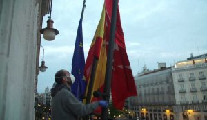 Coronavirus : le drapeau de la Communauté de Madrid en berne