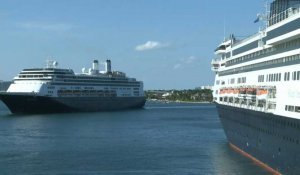 Coronavirus: le navire de croisière Rotterdam accoste à Fort Lauderdale en Floride
