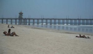 Coronavirus: des dizaines de baigneurs sur une plage de Californie pourtant fermée