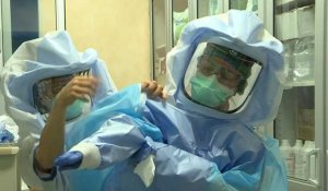 Coronavirus: dans un hôpital de Rome, les "guerriers" se préparent au combat