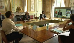 Macron en réunion avec les membres du G7 par visioconférence