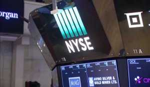 Wall Street: la cotation reprend, le Dow Jones poursuit sa chute
