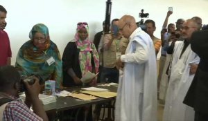 Présidentielle en Mauritanie: le candidat du parti au pouvoir vote
