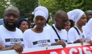 A Rouen, une marche à la mémoire du professeur guinéeen tué (2)