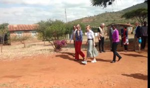 La princesse Elisabeth et la reine Mathilde rencontrent des enfants au Kenya pour l'Unicef