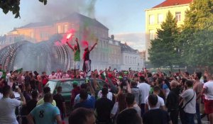 Les Algériens fêtent leur qualification dans les rues de Lille