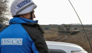 Ukraine : un nouveau retrait de la ligne de front supervisé par l'OSCE