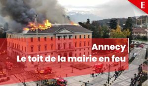 Le toit de la mairie d'Annecy est en flammes,jeudi 14 novembre 2019