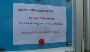 Grèves: des écoles fermées à Paris