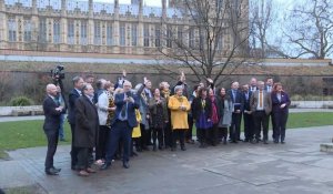 SNP: Arrivée des députés à Londres après leur victoire électorale