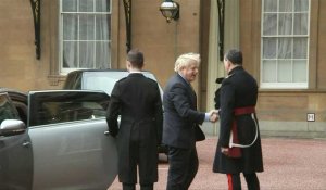 Boris Johnson arrive au palais de Buckingham pour être renommé par la reine