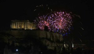 La Grèce accueille 2020 avec des feux d'artifice au-dessus de l'acropole