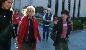 Jane Fonda, arrêtée lors d'une manifestation pour le climat, quitte le tribunal