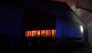 Incendie dans un hangar agricole à Delettes, 400 tonnes de paille s'embrasent