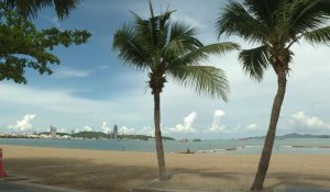 Déconfinement: en Thaïlande, la plage de Pattaya rouvre sans la foule