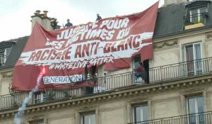 Violences policières: des militants identitaires narguent les manifestants à Paris