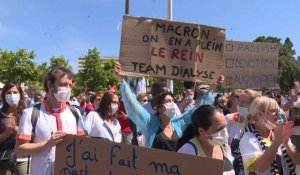 France: les soignants dans la rue pour rappeler Macron à ses promesses