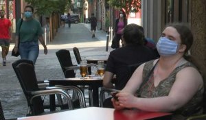 Déconfinement: à Madrid, les habitants profitent de nouveau des terrasses extérieures