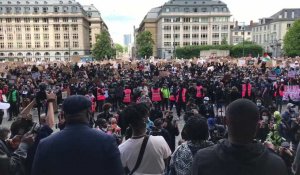 Black Lives Matter: des centaines de manifestants se sont rassemblés sur la Place Poelaert à Bruxelles