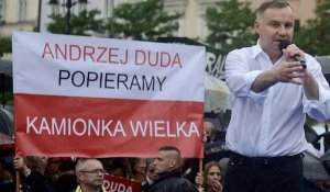 Elections en Pologne : Andrzej Duda, à droite toute