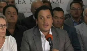 Le député vénézuélien Carlos Paparoni arrive en conférence de presse à Caracas