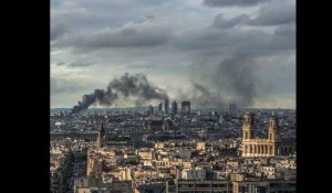 Spectaculaire incendie dans des entrepôts aux portes de Paris
