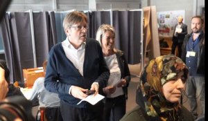 Européennes 2019: l'Open Vld Guy Verhofstadt a voté à Mariakerke, Gand