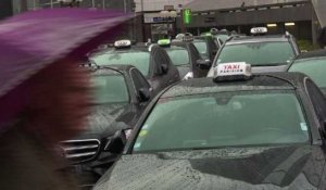 Paris: les taxis contre la loi mobilités et réforme du permis